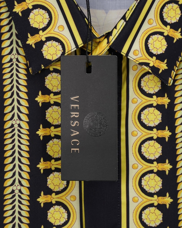 ブランドシャツ角部分ディテール